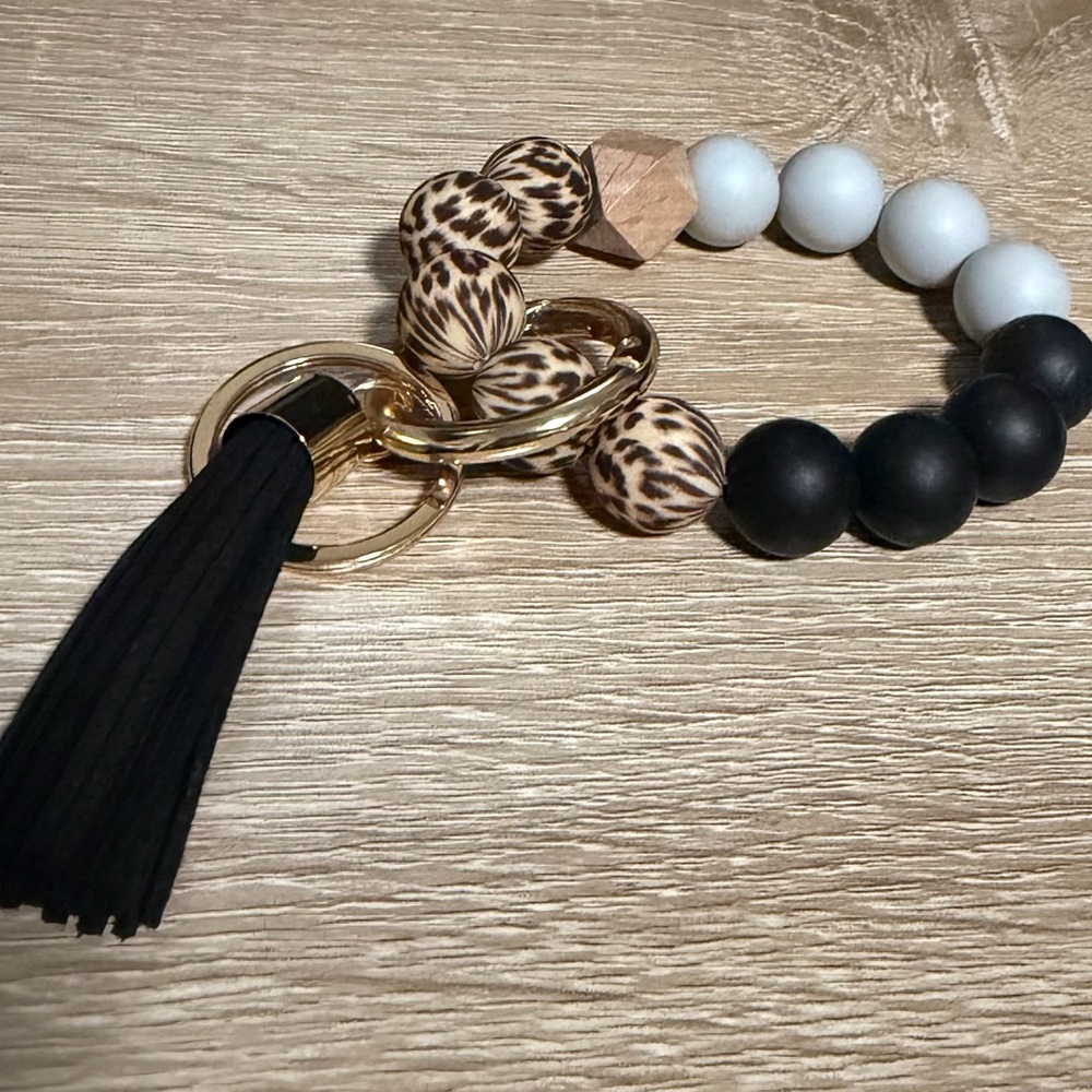 Elegant Black and Gold Beaded Bracelet